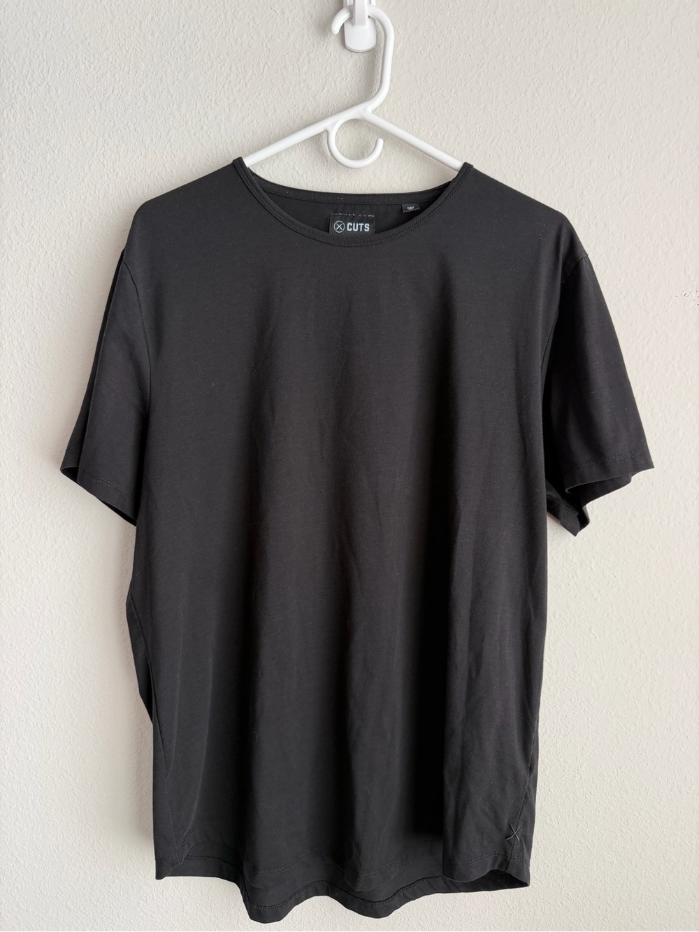 Cuts Clothing AO Curve-Hem Tee Black XL